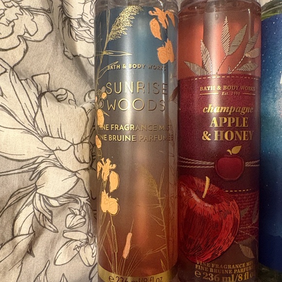 Bath & Body Works Skincare Serum Set - Orange, Red, Blue, White - Picture 5 of 9